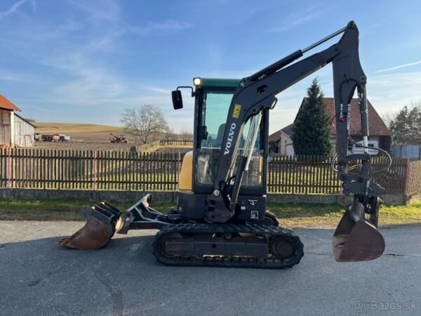 Mini pelle Volvo ECR25D + 3 godets – Image 10