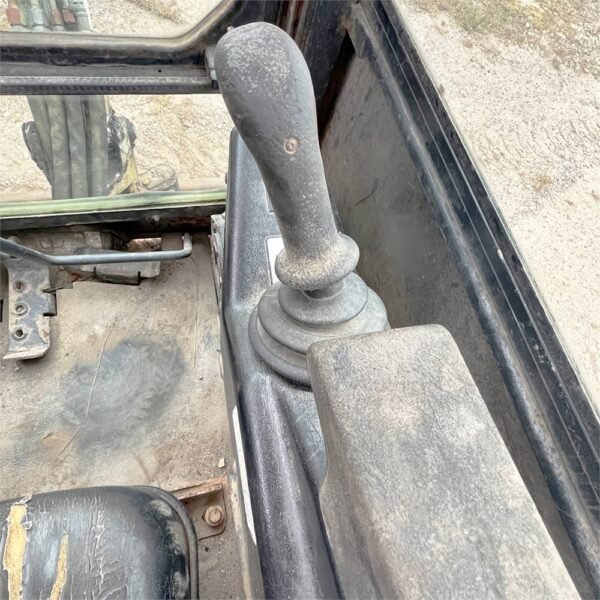 Mini-pelle Bobcat 320 – 4 godets – Image 14