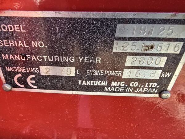 Mini pelle Takeuchi TB 125 avec 3 godets – Image 5