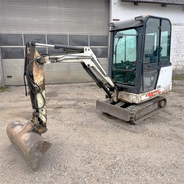 Mini-pelle Bobcat 320 – 4 godets