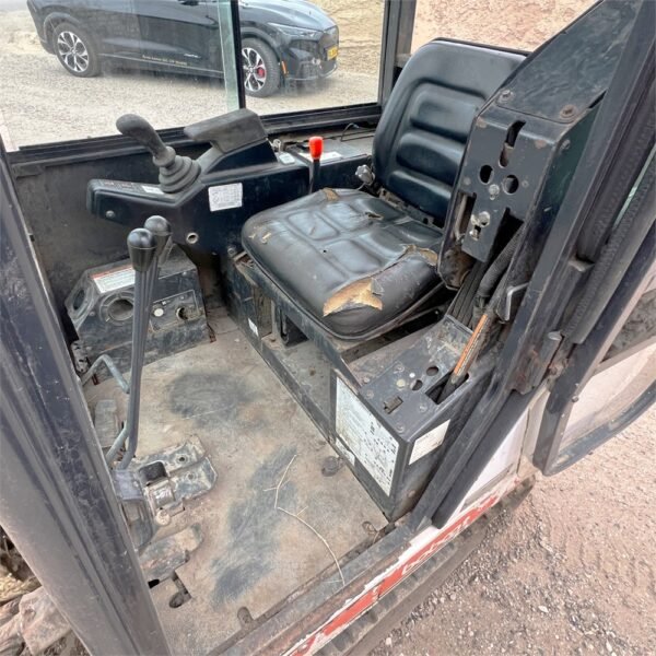 Mini-pelle Bobcat 320 – 4 godets – Image 8