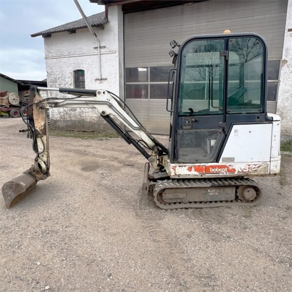 Mini-pelle Bobcat 320 – 4 godets – Image 5