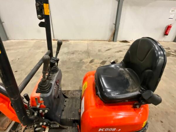 Mini-pelle Kubota K008-3 avec Accessoires – Image 11