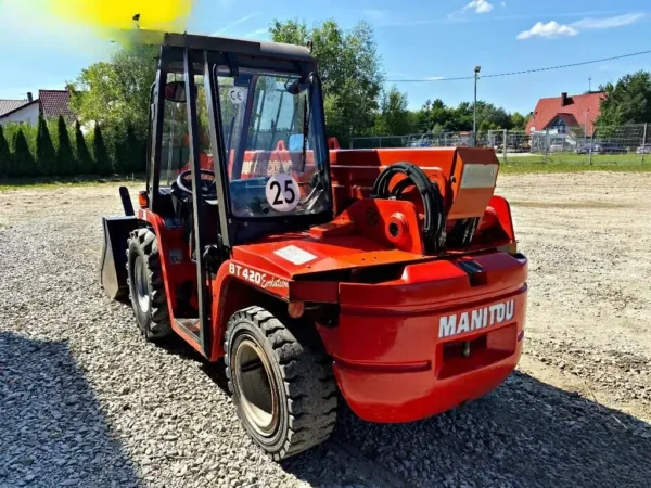 Chariot télescopique Manitou BT420 Fourches/ Godet/ Fouches à fumier – Image 21