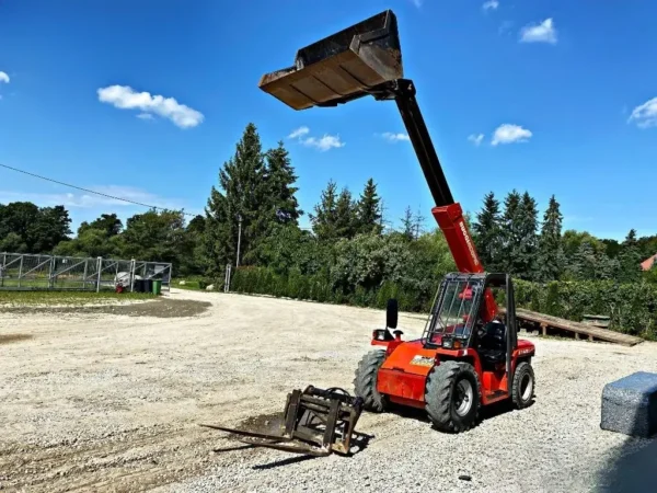 Chariot télescopique Manitou BT420 Fourches/ Godet/ Fouches à fumier – Image 20
