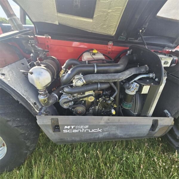 Manitou MT 1135 – 2013 – 11 m – 3 300 h – Moteur Perkins – Image 9