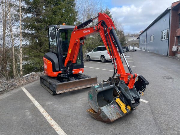 Kubota U27-4 - 3 godets – Image 9