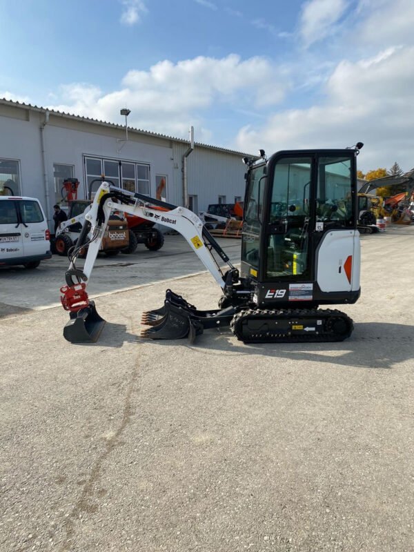 Bobcat E19 - 3 godets – Image 4