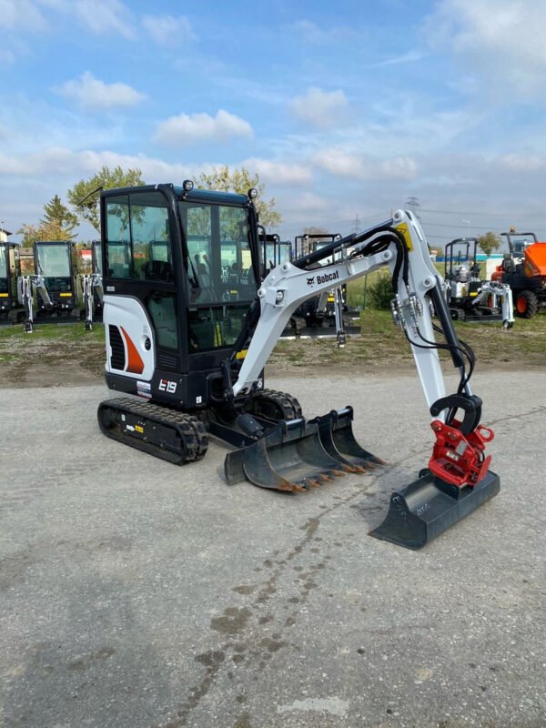 Bobcat E19 - 3 godets – Image 8