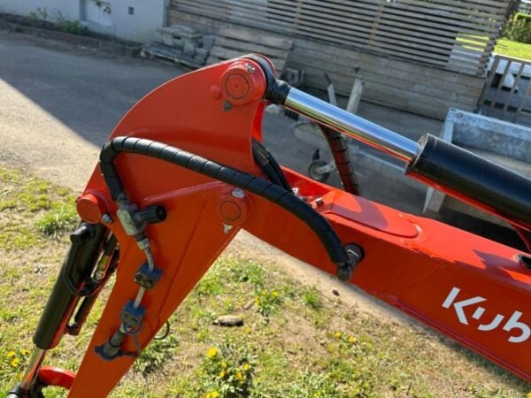Kubota U10-3 avec remorque et 3 godets – Image 38