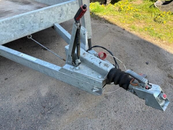 Kubota U10-3 avec remorque et 3 godets – Image 11