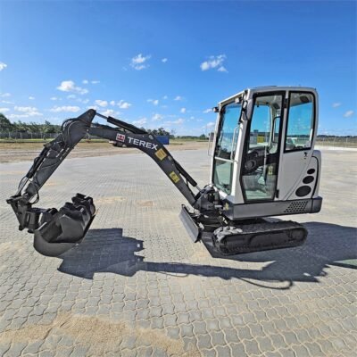 Terex TC20 avec 3 godets