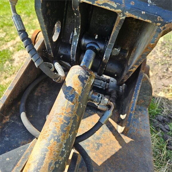 Komatsu PC 55 MR-3 Attache rapide; hydraulique sur bras de godet – Image 16