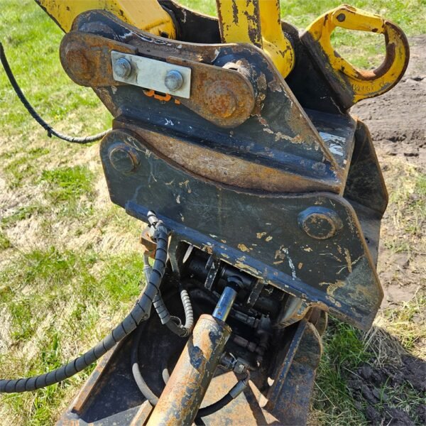 Komatsu PC 55 MR-3 Attache rapide; hydraulique sur bras de godet – Image 28