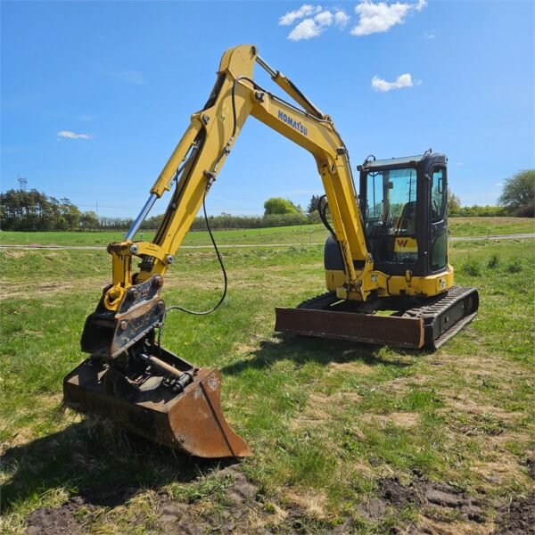 Komatsu PC 55 MR-3 Attache rapide; hydraulique sur bras de godet – Image 34
