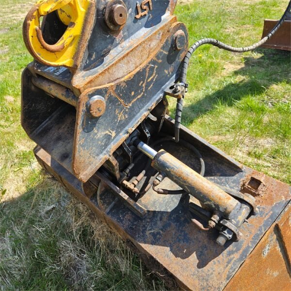 Komatsu PC 55 MR-3 Attache rapide; hydraulique sur bras de godet – Image 45