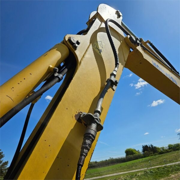Komatsu PC 55 MR-3 Attache rapide; hydraulique sur bras de godet – Image 56