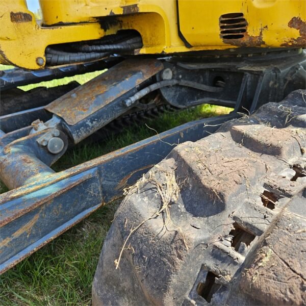 Komatsu PC 55 MR-3 Attache rapide; hydraulique sur bras de godet – Image 52